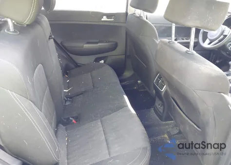 2021 Kia Sportage Lx z USA, uszkodzony, nr VIN KNDPMCAC0M7880028